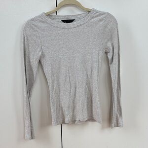 Banana Republic Light Gray Ribbed Long Sleeve Crewneck Top